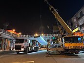 電影「做工的人」曾取景　50年台中水湳天橋拆了走入歷史