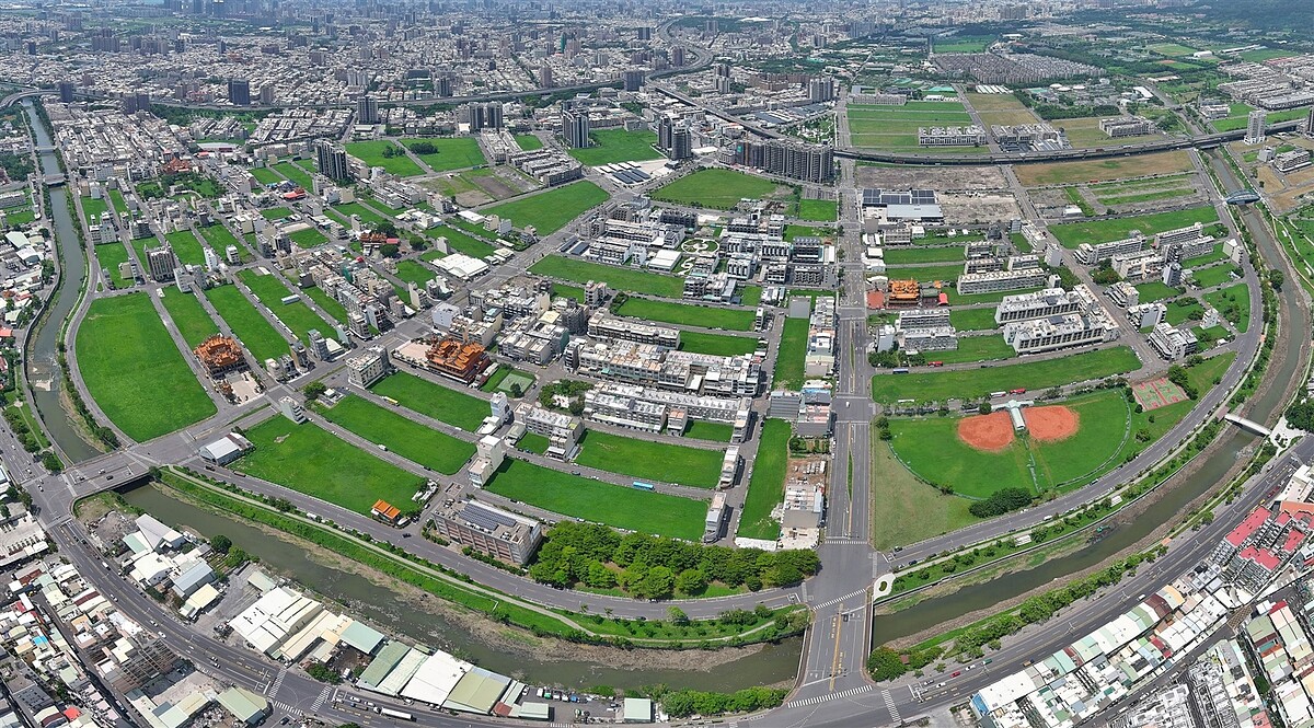 高雄大林蒲都更大遷村 事涉1萬1千戶 仍秉土地一坪換一坪、住宅區換住宅區、商業區換商業區 大林蒲遷村安置地空拍圖。圖/高雄市都發局提供