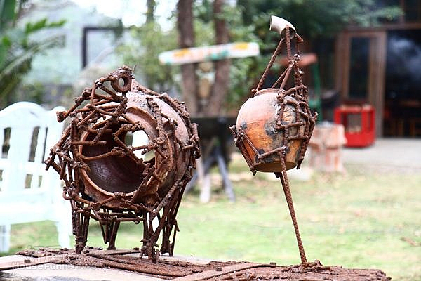 13.林姿媚的作品「母與子」。