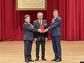 竹科管理局長交接　國科會主委吳誠文：未來園區朝低密度生態園區發展