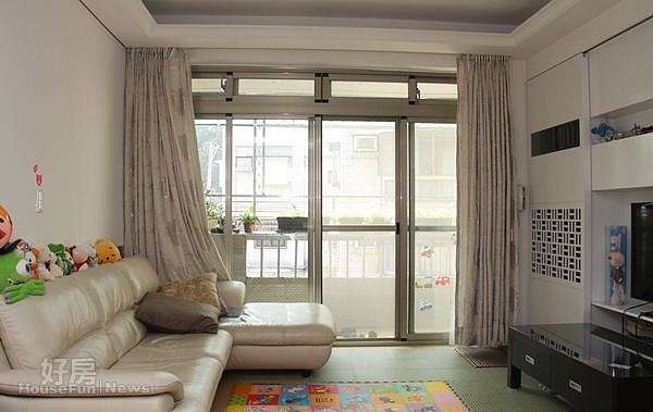 1.儘管只吃單面採光,但附近多為樓層不多的老公寓,因此空間採光度比想像中好很多。