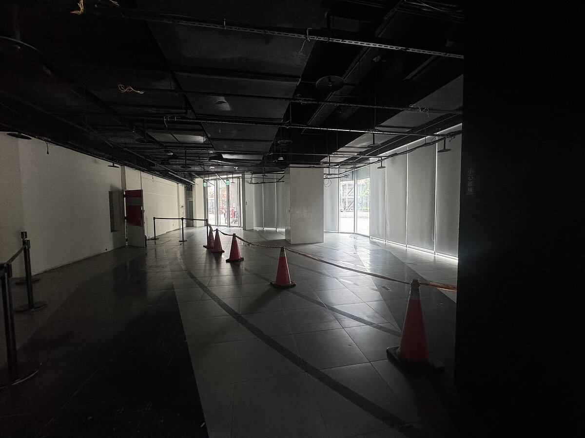 交通處說明，晶品開發實業股份有限公司自去年3月將附屬事業（晶品城）閉館後，原規畫轉型為社會福利、長期照護等方向，但經評估並考量多方因素，已於今年3月向市府申請目標變更為原商場使用。圖／林彥甫提供