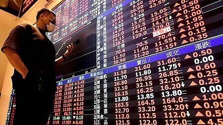 受股市、房市雙冷,加上所得稅及房屋稅延繳效應,5月總稅收也因而較去年同期腰斬,年減48.6%至3,135億元。圖∕本報資料照片