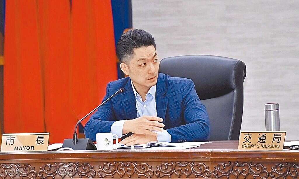 台北市長蔣萬安要求北市停管處2026年底前完成路邊停車格位全面智慧化,並持續提升路邊停車智慧化設施穩定性及妥善率。圖/台北市政府提供