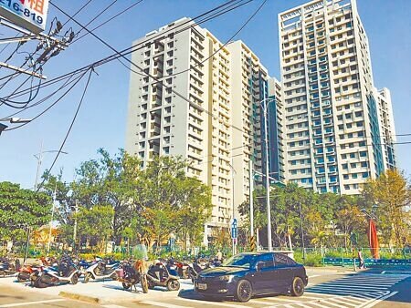 內政部營建署與建商日勝生合作興建板橋浮洲合宜住宅,轉售年限10年,將其中440戶出租作為社會住宅使用,到期後建商將收回自行處分。(本報資料照片)