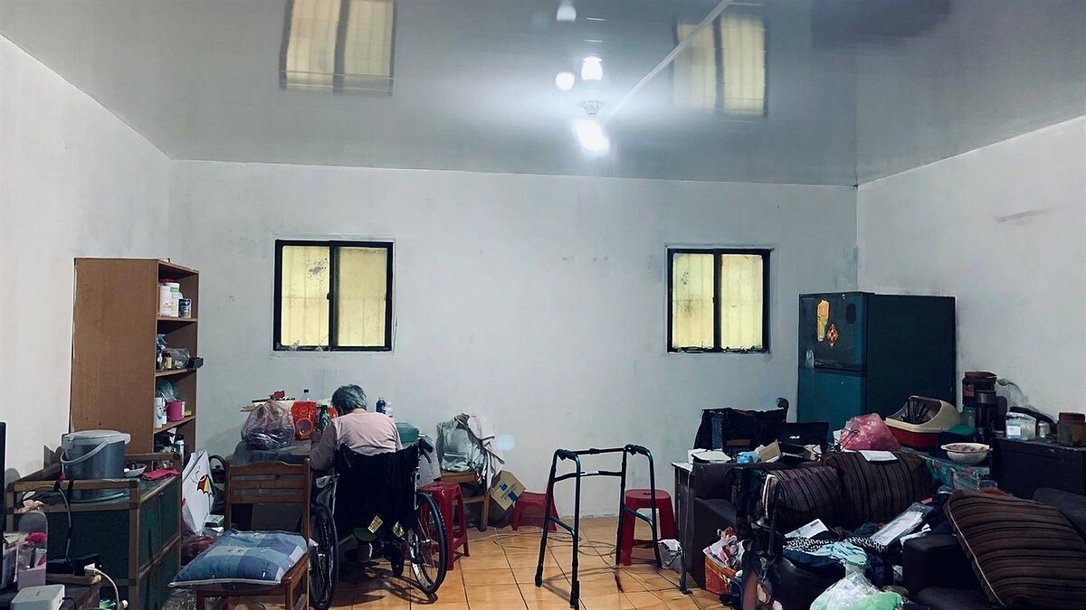 阿娥阿嬤的住家經過整修後，屋內煥然一新，變得明亮多了。圖／新北市政府提供
