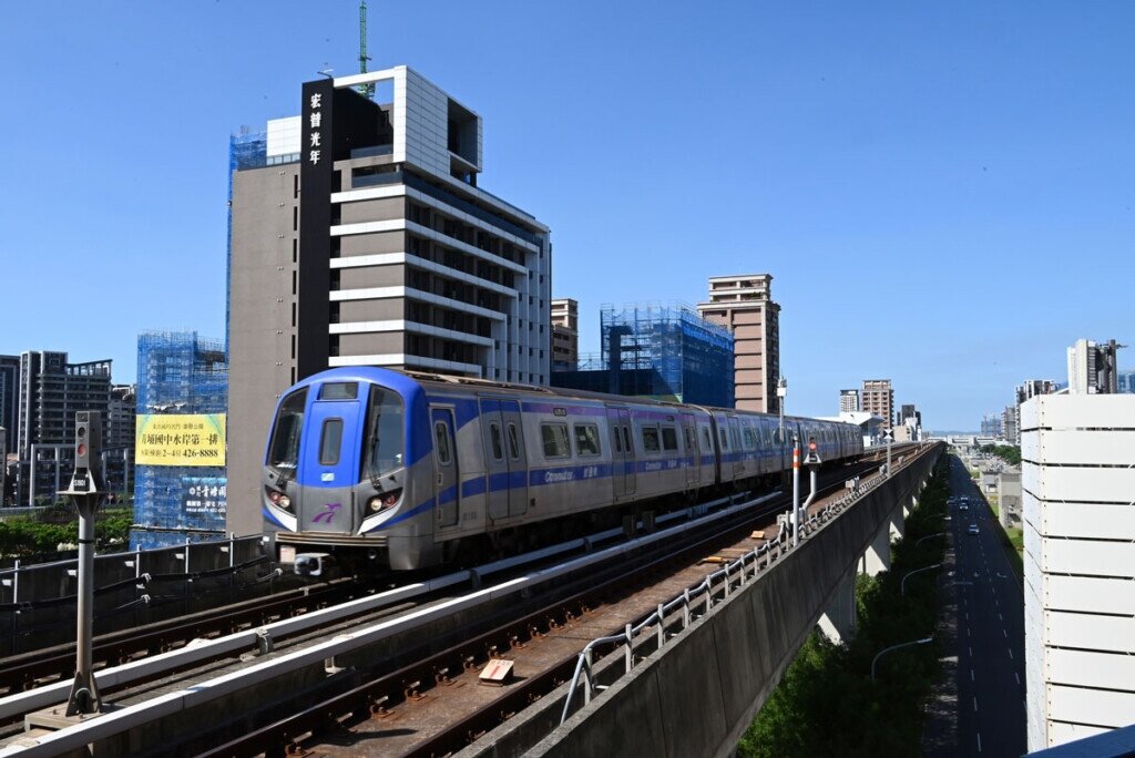 因政策打住不打商的低干預性，以及科技產業帶動之下，商辦交易市場在冰冷的房屋市場中異軍突起。圖／雷格斯台灣官網