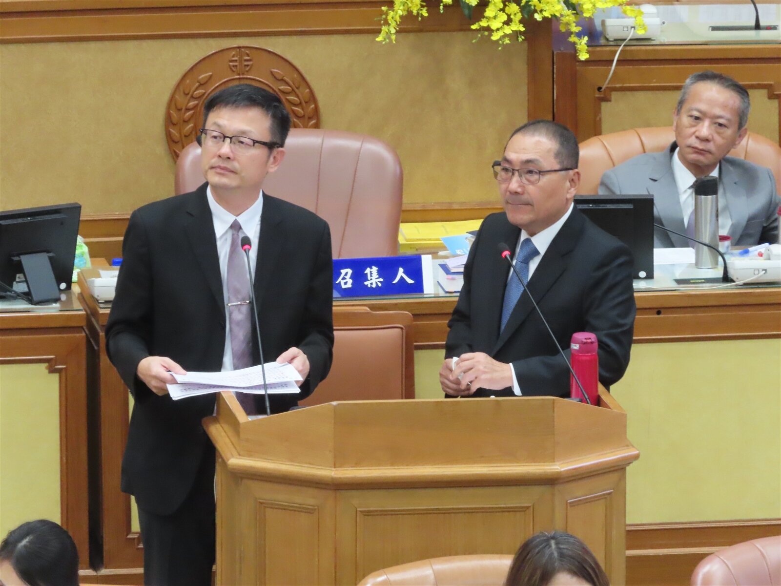 新北市長侯友宜認為,熱門學校應以學區孩子優先。記者葉德正/攝影