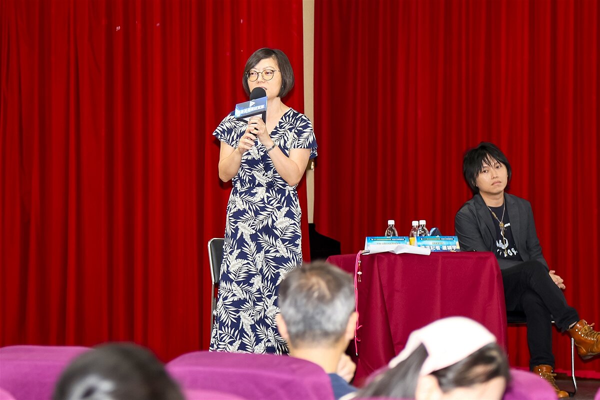 文化大學大眾傳播學系助理教授李貞怡勉勵學員,發揮所長、團隊共戰,努力爭取獎項,也要享受過程。圖/中華文化推廣協會提供