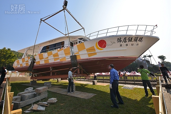 2014台灣燈會在南投「愛之船」到位啦。