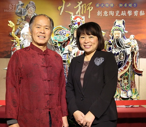 嘉市火獅-薪火相傳,陳三火創意陶瓷敲擊剪黏展有看頭。