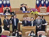 中央砍補助　侯友宜：必要時舉債建設