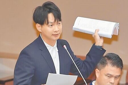 
民眾黨台北市議員陳宥丞指出，住戶購入北市府的地上權住宅後，每年還要額外負擔隨著公告地價調漲的土地租金，已不符合居住正義原則。（本報資料照片）
