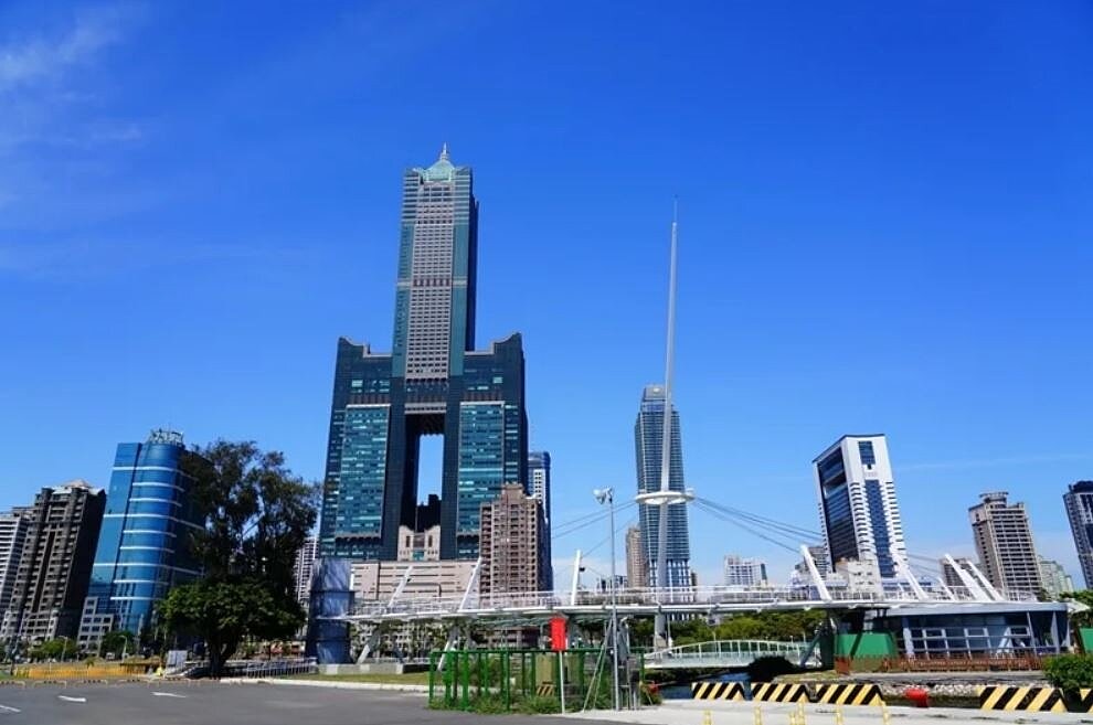 高雄市以127億元暫居六都招商王，新北市簽約102億元居次，台北市以88億元暫居季軍。聯合報系資料照
