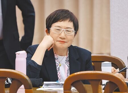 立法院財政委員會18日審查《貨物稅條例》修正案,財政部長莊翠雲出席備詢。(姚志平攝)