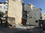 台南府城建城300年　國定古蹟大東門城垣被批如「廢墟」