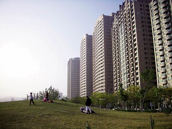 鳳山區人口快速成長,將來房市需求量將增加,房市有上漲的機會。(圖/好房圈資料圖片)