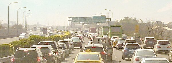 高速公路 塞車（大刊頭）