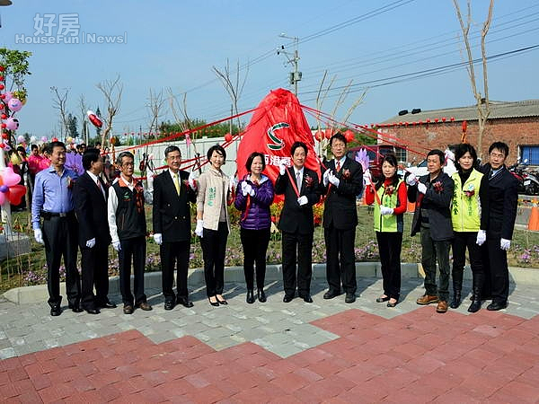 公墓變公園 南市西港區中央公園啟用