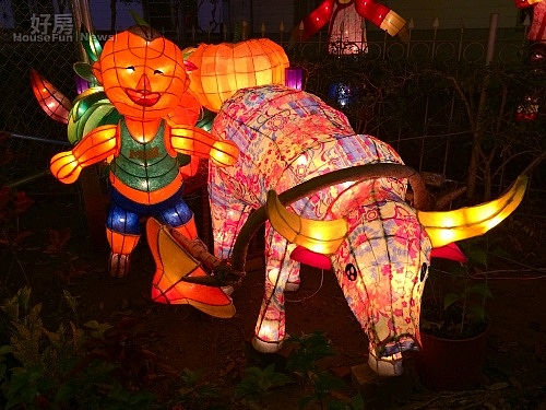 臺灣燈會里仁燈區充滿在地創意趣味。