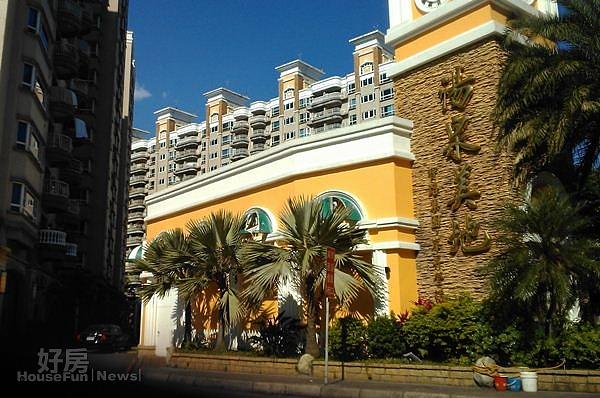 3.因標榜是度假式住宅,外觀也很有休閒風。