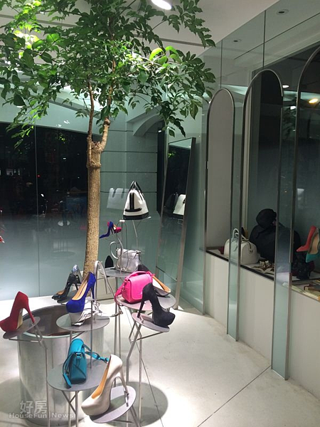 4.店內裝潢大量採用玻璃設計，這出自Elva的構想。