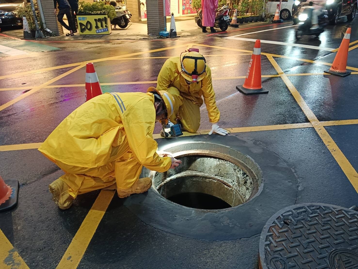 昨日晚間因地下饋線故障，導致桃園區部分地區停電。圖：台電提供