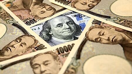 
美元上半年並未受避險資金追捧，反觀日本薪資成長動能強勁，配合通膨持續遠高於目標，日本央行貨幣政策正常化路徑延續，日圓成為避險貨幣首選。圖∕本報資料照片
