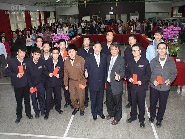 桃縣平鎮市春節清出400多噸垃圾