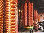 鹿港天后宮點燈祈好運「幸好沒漲」