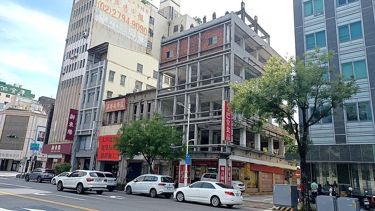 高雄空殼屋。圖/民眾提供