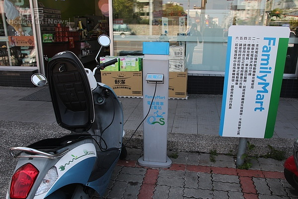 嘉市綠建築超商 全國首家通過認證的便利商店