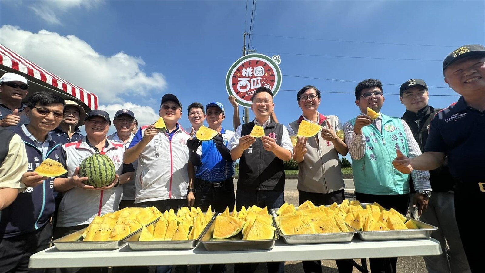 自113年起搶先示範在仙草作物上,應用面積6分地,因紙膜具降溫及透氣效果,有利於作物吸收肥份,透過分區比對,效果十分良好。圖:農業局提供
