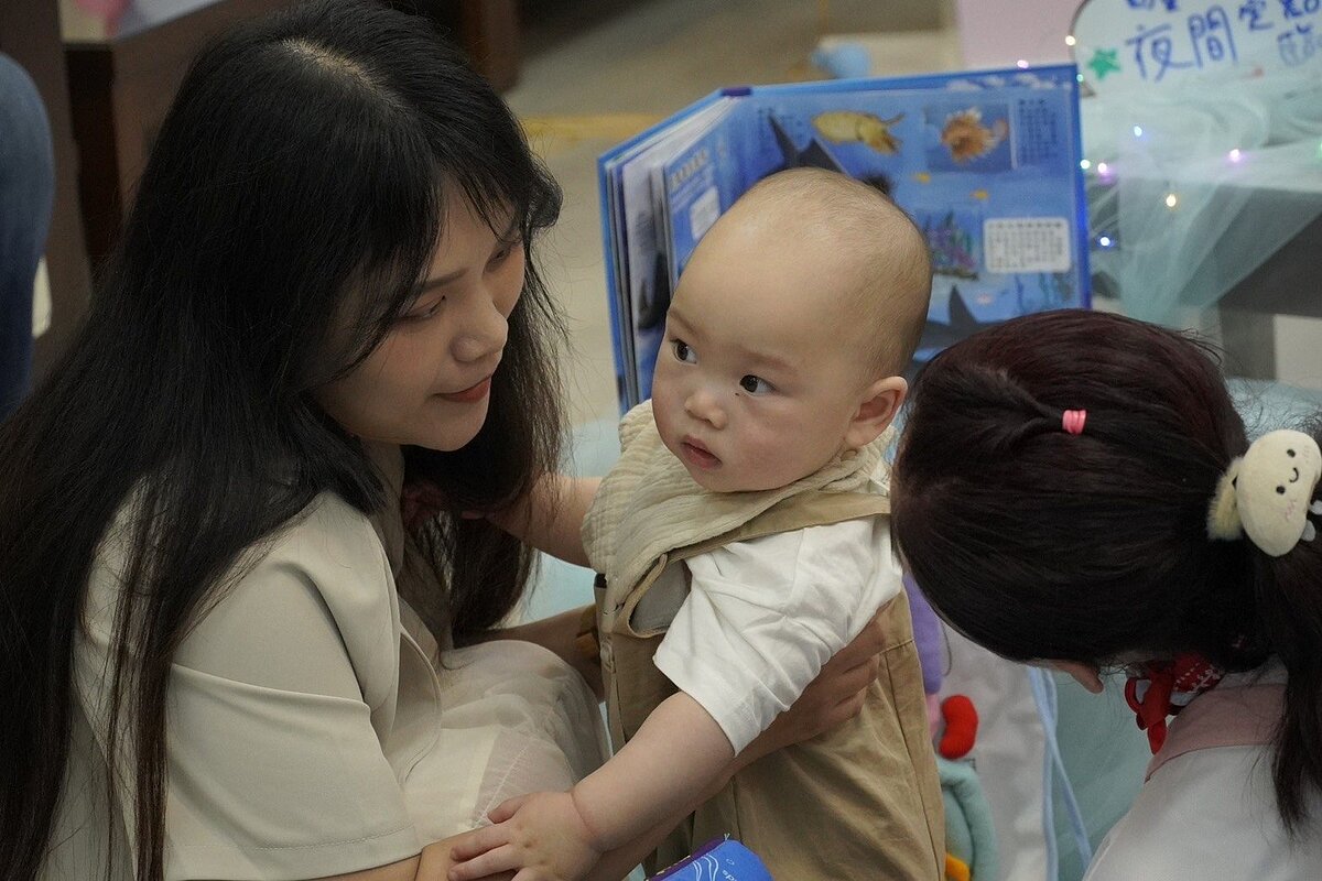 高雄市社會局現行申請資格須設籍高雄滿1年,但考量懷孕週期,社會局修改條件,縮短設籍時間改為10個月,早產兒也可以請領。圖/讀者提供