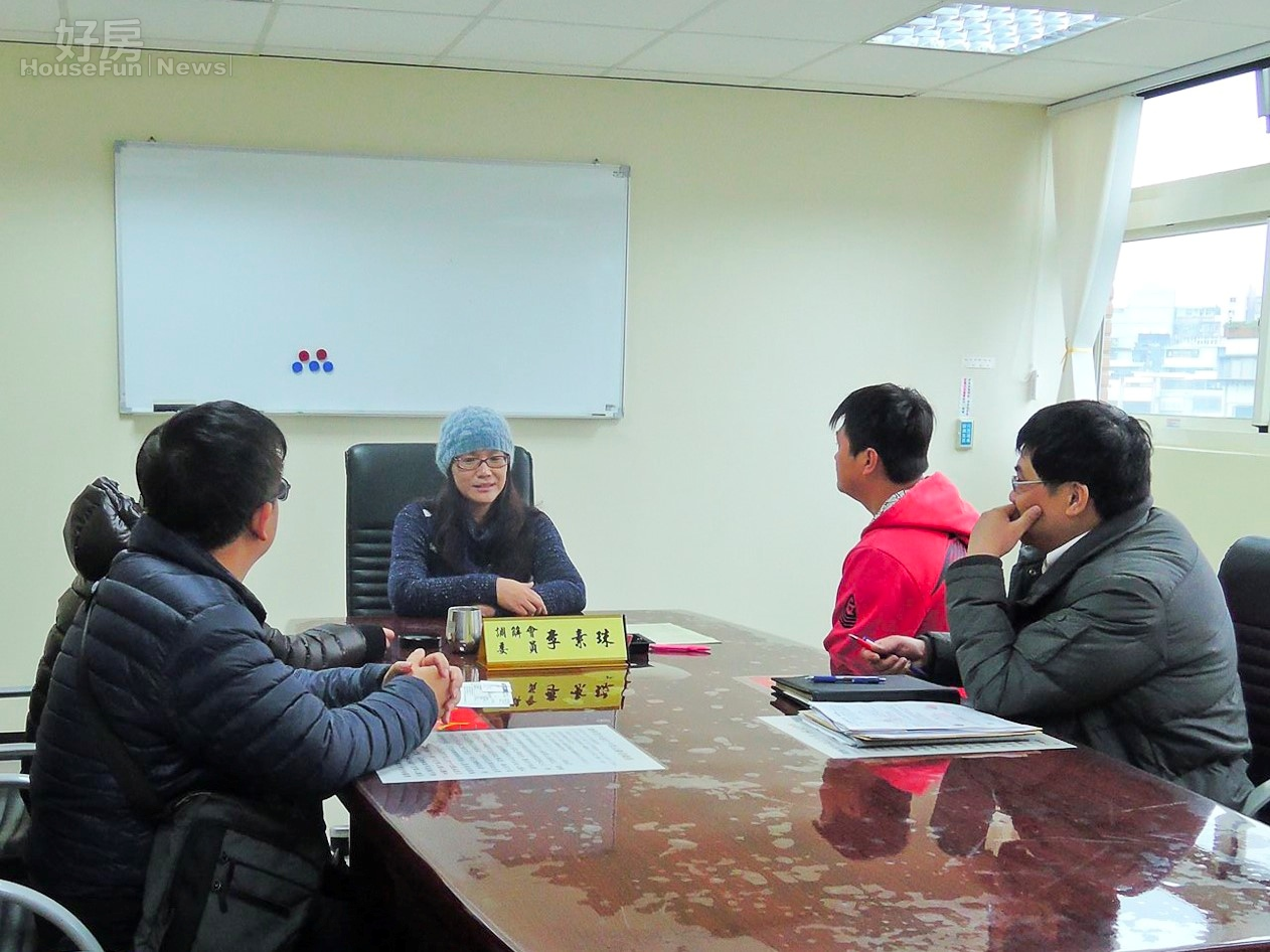 新北市永和區調解委員會,調解委員與兩肇雙方調解現場。(好房News記者 陳韋帆/攝影)