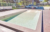 桃園動保泳池月底啟用　毛孩也能水療