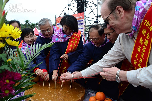 光耀南投好客庄,南投鬧熱過天穿。