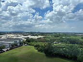 父突逝遺留10多筆土地、欠債300萬　親戚勸「獨生女拋棄繼承」…律師給4建議：把握關鍵3個月