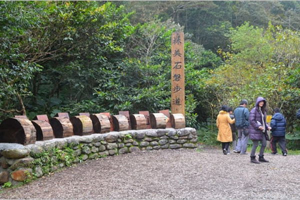 林美石磐步道，近期施工將全面封閉。〔圖／記者張淑玲攝〕