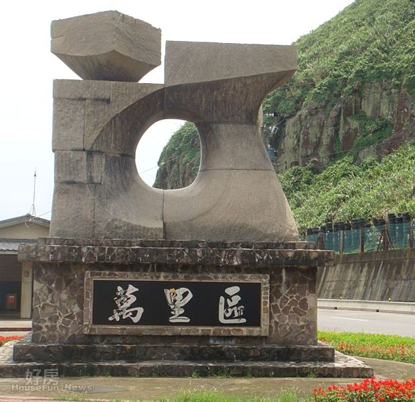 2為了讓母親照料流浪動物,小豬砸大錢買下新北市萬里區千坪土地蓋房舍。