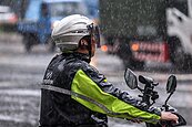 丹娜絲颱風外圍環流＋午後對流加持　大雷雨開轟中南部6縣市