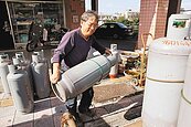 天然氣漲價　桶裝瓦斯降價