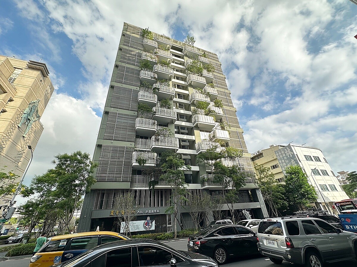 新建案「全塗料建築」逐漸受矚目，從基底整平、防水結構到塗裝與抗污處理，技術相當出色。圖／好房網News記者林和謙／攝

