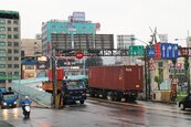 禁令形同虛設　貨櫃車仍走基隆市區