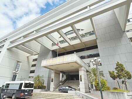 殺死妻兒3人的陳宏嘉託賴姓獄友賣地藏錢,得款1674萬餘元遭賴男侵占,台中地方法院依侵占罪判處賴男2年4月。(本報資料照片)