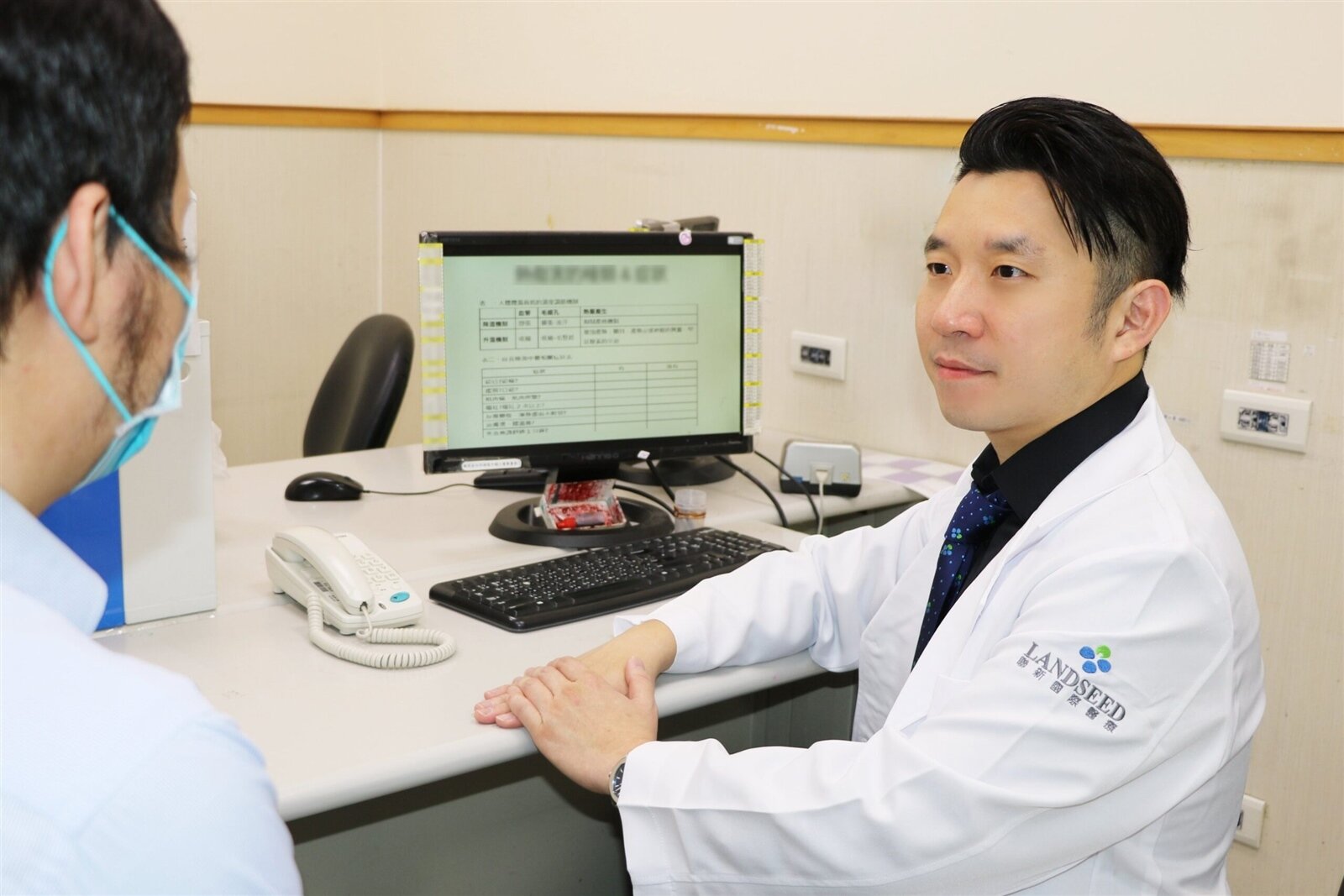 中暑是熱傷害中最危急的狀況。圖:聯新國際醫院提供