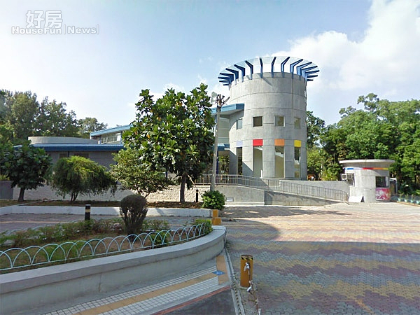 新竹市動物園　進行服務設施及動物內舍改建