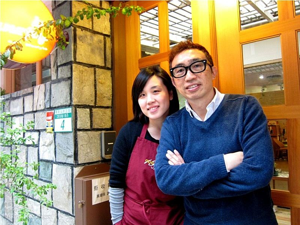 Raymond 與 Kia夫妻倆都來自香港。