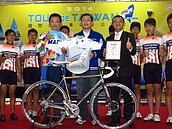 國際自由車環台賽桃園站　全國首創機場跑道競速