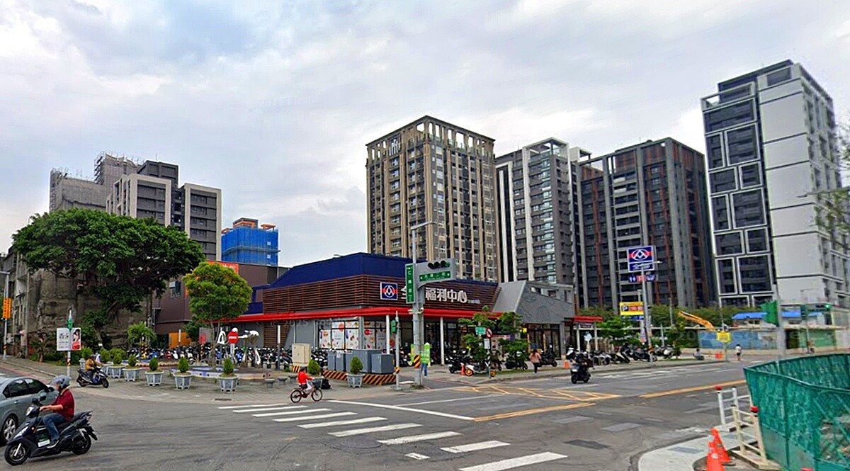 驚人創價?1坪差距快30萬!三重「價差極大區」出現 仁義重劃區因有知名建商來此推案,創價能力強,又以推小坪數品為主,單價更拉高,自然與該區域周邊成屋價差拉大。圖/google map